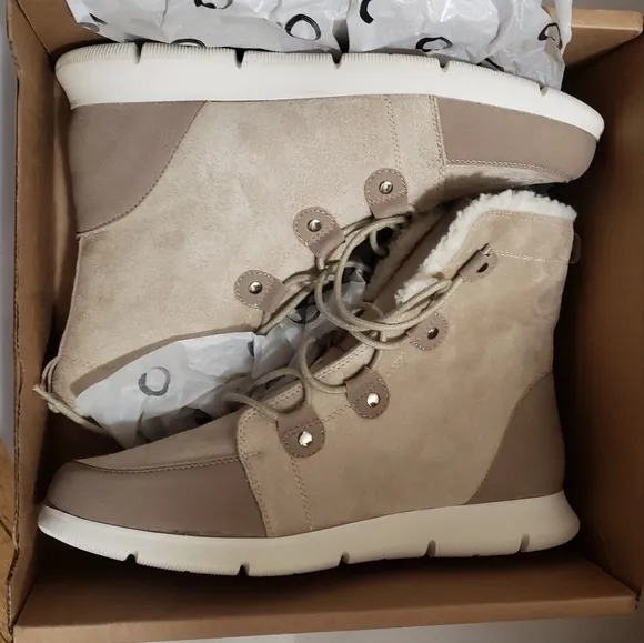 Journee Collection Laynee Tru Comfort Foam Winter Boots Size 11 &amp; 12 Beige NWB