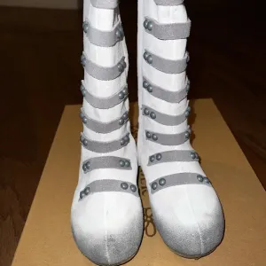 Joyfolie gray two tone boots