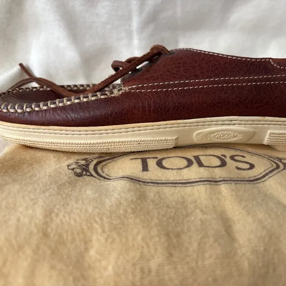 JP Tod’s leather deck shoes
