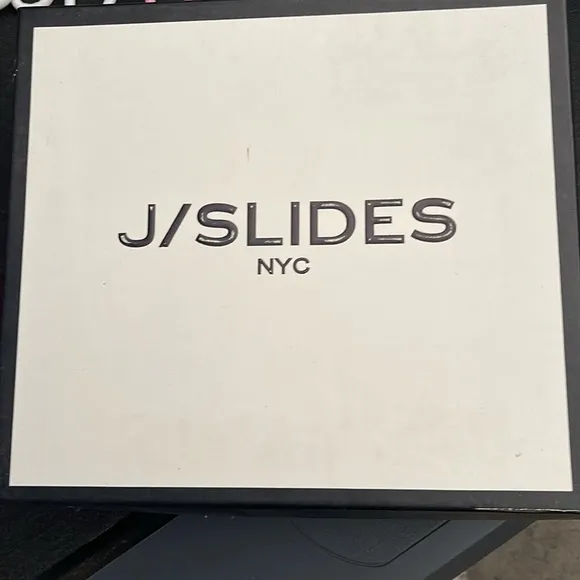 J/SLIDES MOSEY Light Sand Suede size 8