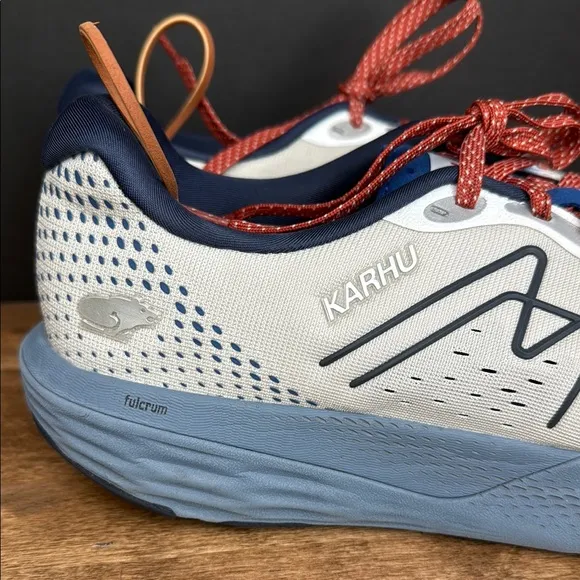 Karhu Men’s Running Shoes Size 11