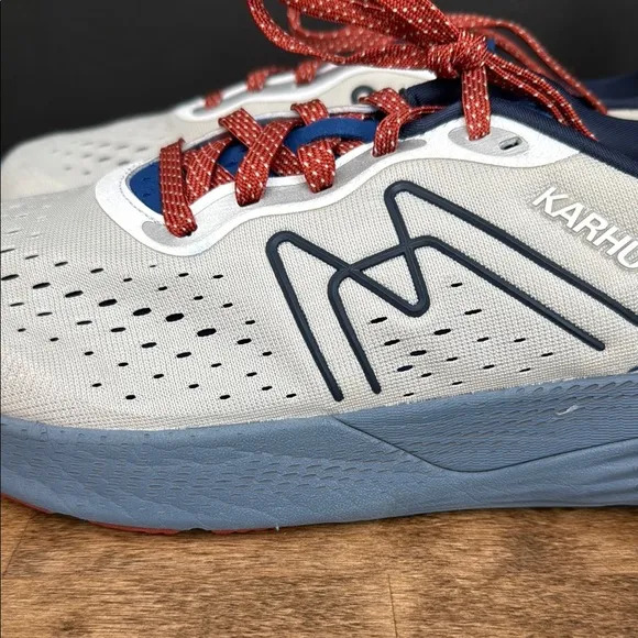 Karhu Men’s Running Shoes Size 11
