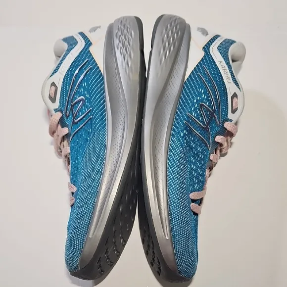 Karhu Synchron 2.0 Sneakers Size 9.5 Womens Athletic Shoes