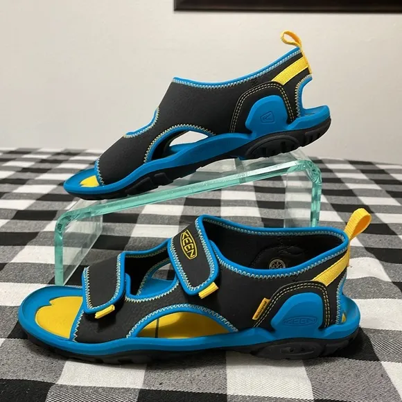 KEEN Knotch River Outdoor Water Shoe Sandal 2 Strap Waterproof Boys 6 Blue Black
