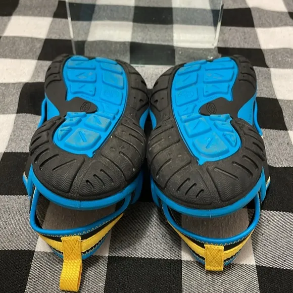 KEEN Knotch River Outdoor Water Shoe Sandal 2 Strap Waterproof Boys 6 Blue Black