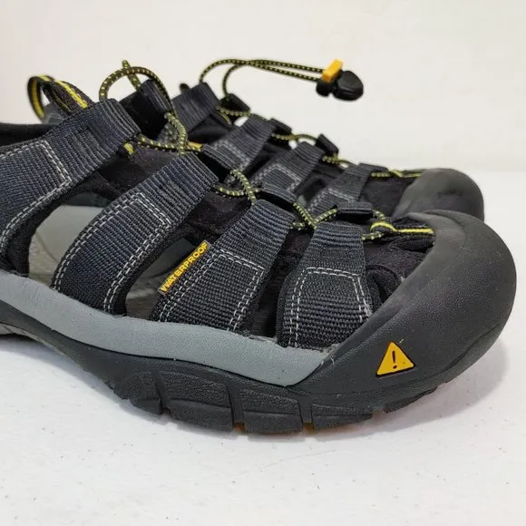 KEEN Newport H2 Black Outdoor Sandals Women's Size 9 Good Condition