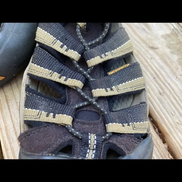 𝅺KEEN Newport H2 Men’s Hiking Water sandals size 8