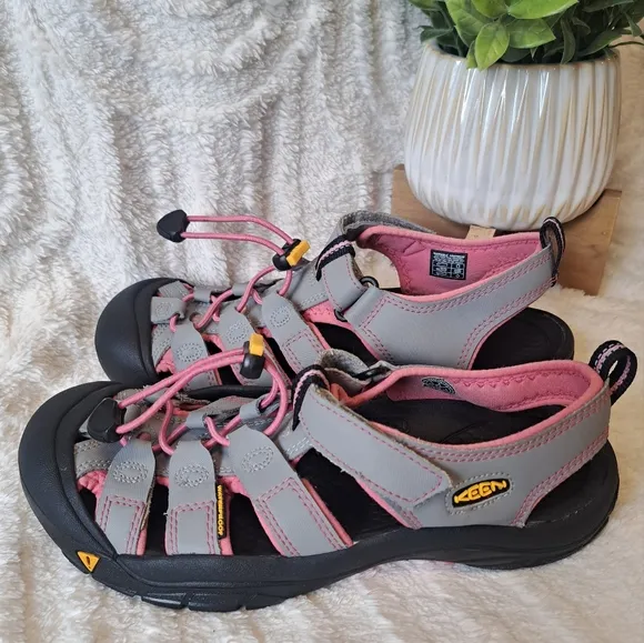 Keen Newport H2 Waterproof Sport Sandals Pink Gray Women's 8/ Youth 6/ EU 39