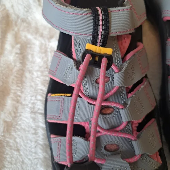 Keen Newport H2 Waterproof Sport Sandals Pink Gray Women's 8/ Youth 6/ EU 39