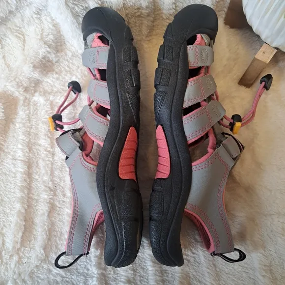 Keen Newport H2 Waterproof Sport Sandals Pink Gray Women's 8/ Youth 6/ EU 39