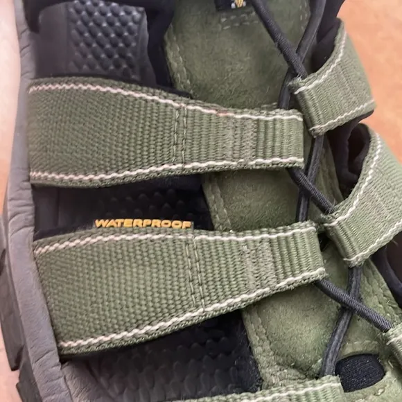 Keen Waterproof Green Outdoor Sandals Size 12
