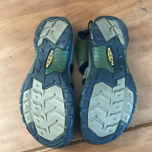Keen Waterproof Green Outdoor Sandals Size 12