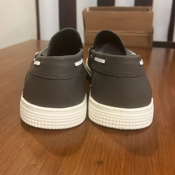 Kenneth Cole Reaction Design 211342 Boat Shoes Sneakers loafers new grey Mens 12