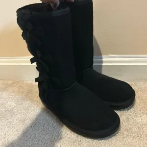 Koolaborra by UGG NWOT Victoria Girls tall Winter boots