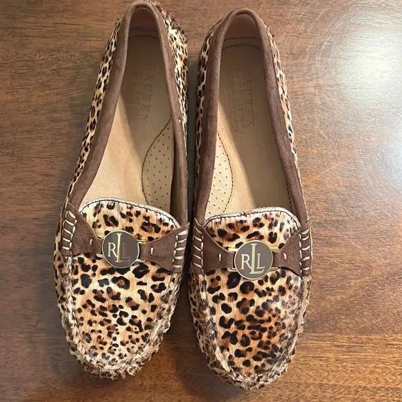 Ladies Ralph Lauren Carley II Loafers shoes 6B NWOT never worn