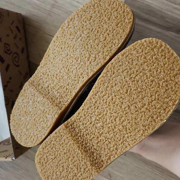 L'amour suede shoes
