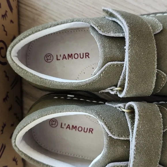 L'amour suede shoes