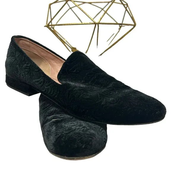 Lewit Loafers | black velvet embossed flat shoes | size 37 Italian made in Italy