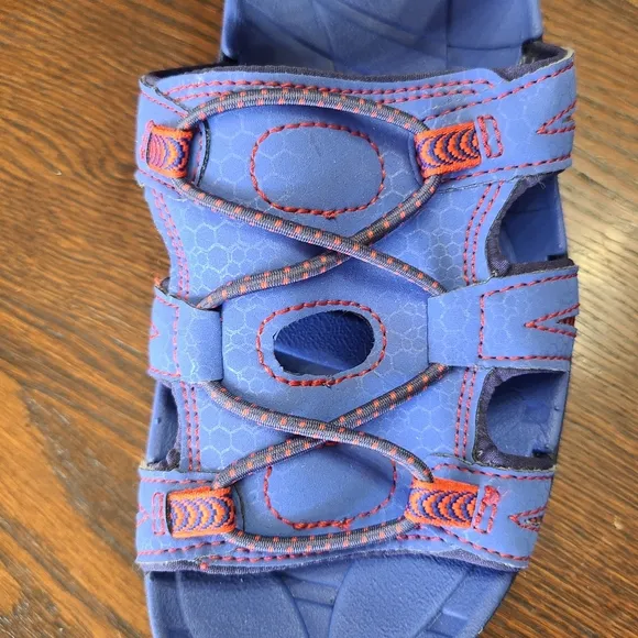 L.L. Bean sandals blue coral girl's size 4