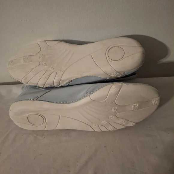 LQEBK Baby Blue Men's Suede Sneakers with Rugged Design and Retro Aesthetic