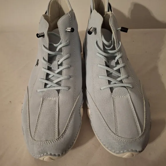 LQEBK Baby Blue Men's Suede Sneakers with Rugged Design and Retro Aesthetic