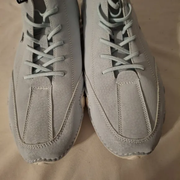 LQEBK Baby Blue Men's Suede Sneakers with Rugged Design and Retro Aesthetic