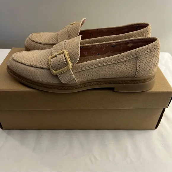 LUCKY BRAND SHOES, Size 6.5, Stucco Python Nubuck Textured Suede Loafer, NEW