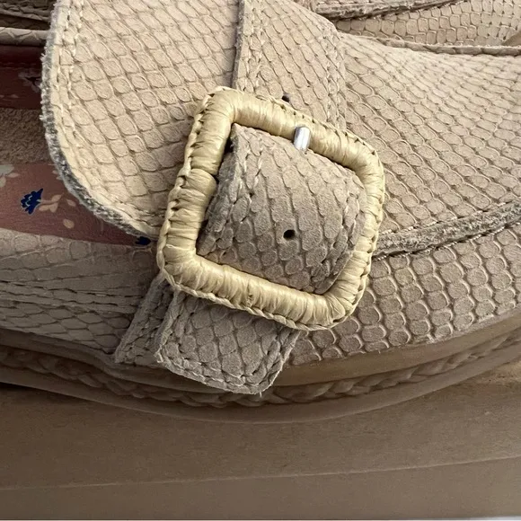 LUCKY BRAND SHOES, Size 6.5, Stucco Python Nubuck Textured Suede Loafer, NEW