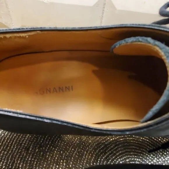 MAGNANNI Black Leather Cap-Toe Shoes - Size 10