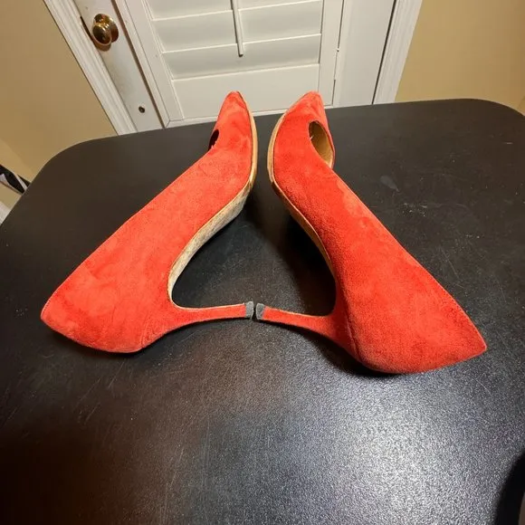 Manolo Blahnik size 38.5 orange suede pump shoes