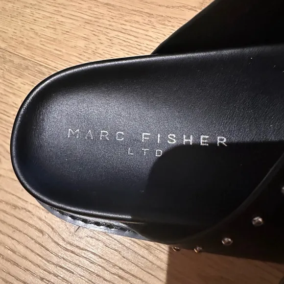 Marc Fisher LTD Women's Agusta Sandal leather lug sole thick straps Sz 7.5 NEW