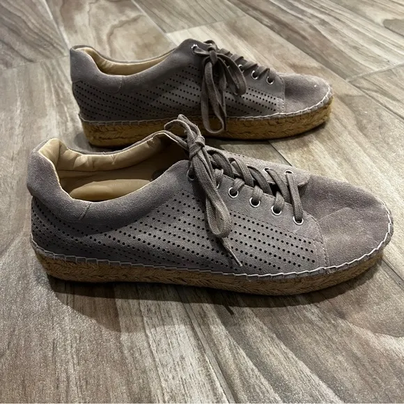 Marc Fisher NEW perforated suede Mandala SIZE 10
