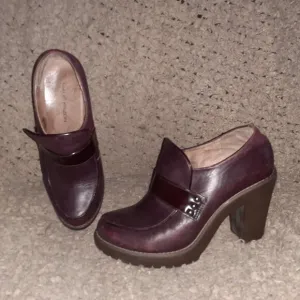 MAUD FRIZON-Deep Purple Leather/Patent-Rubber Heels-Loafers-Sz 38-Excellent