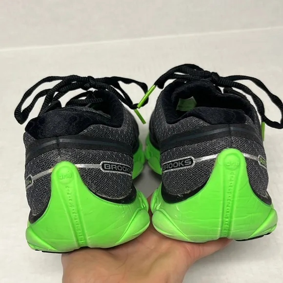 Men’s brooks pro flow 2 black &amp; neon green running sneakers sz 9