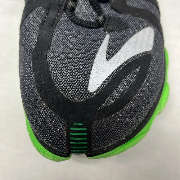 Men’s brooks pro flow 2 black &amp; neon green running sneakers sz 9