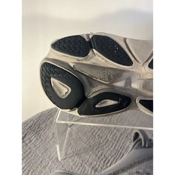 Men's Hoka Bondi 8 Gray Athletic Sneaker Size *8.4E/8.5E