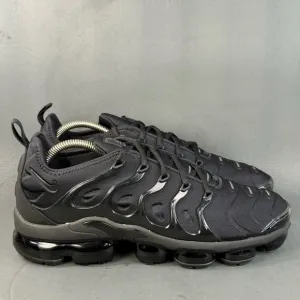 MEN'S NIKE AIR VAPORMAX PLUS triple black athletic sneaker shoes size 10.5