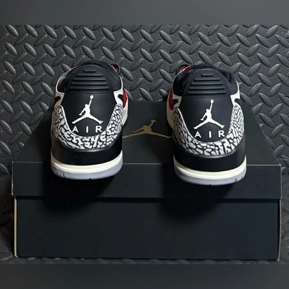 Mens‎ Nike Jordan Athletic Shoes Black Red White Size 12