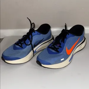 Men's Nike Journey Running Sneaker 9 Deep Royal/Hyper Crimson-Astro shoes