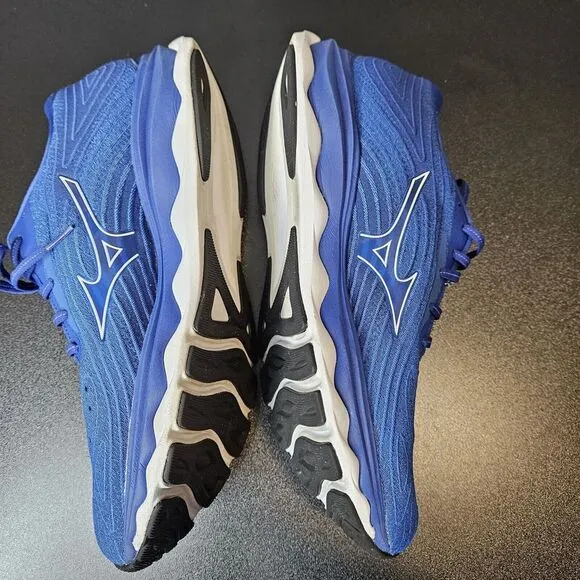 Mizuno Men's Wave Sky 6 Running Shoes Blue Sneakers Size 11.5