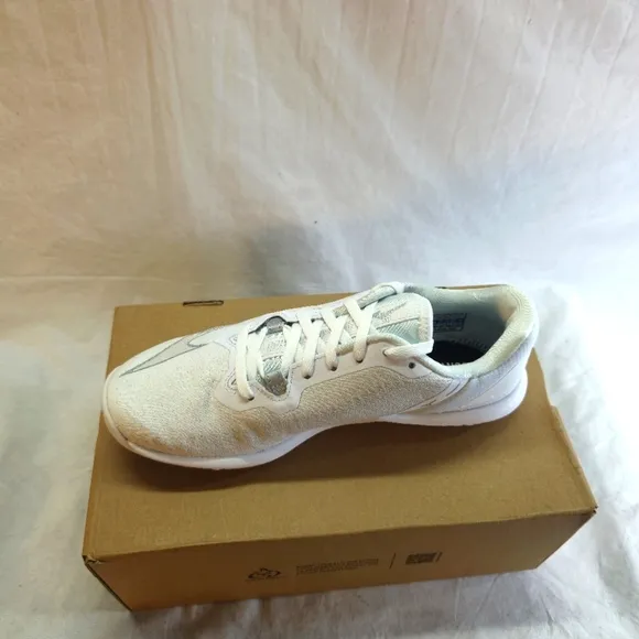 Mizuno Tf-11 White Cross Training Shoes Women’s 8.5 US Sneakers Athletic New