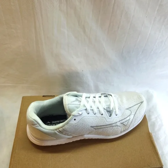 Mizuno Tf-11 White Cross Training Shoes Women’s 8.5 US Sneakers Athletic New