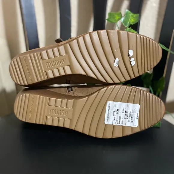 Munro   Munro bootsDrew Suede Wedge