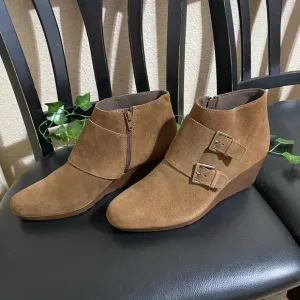 Munro   Munro bootsDrew Suede Wedge