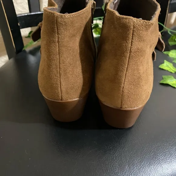 Munro   Munro bootsDrew Suede Wedge