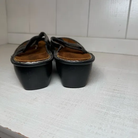 NAOT Cross Metallic Silver Sandals Style 217219 Size 41 or US 10 - 10.5