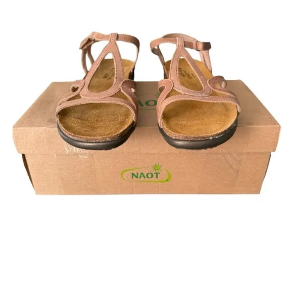 Naot Dorith Latte Brown Leather Sandal Size 38 U.S. Size 7
