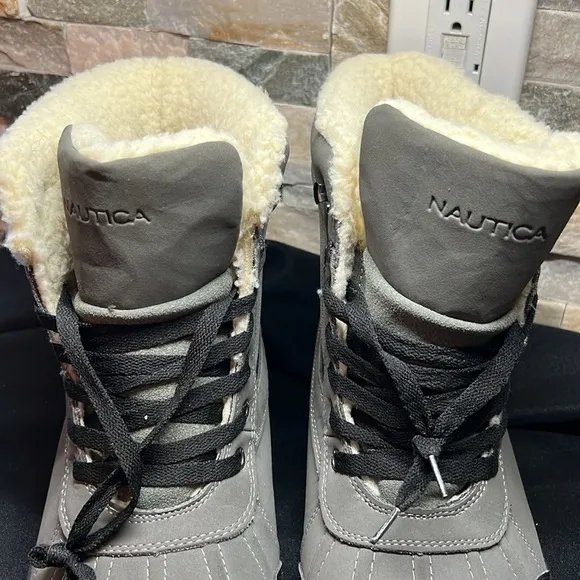Nautica winter weatherproof boots men’s size 13 EUC