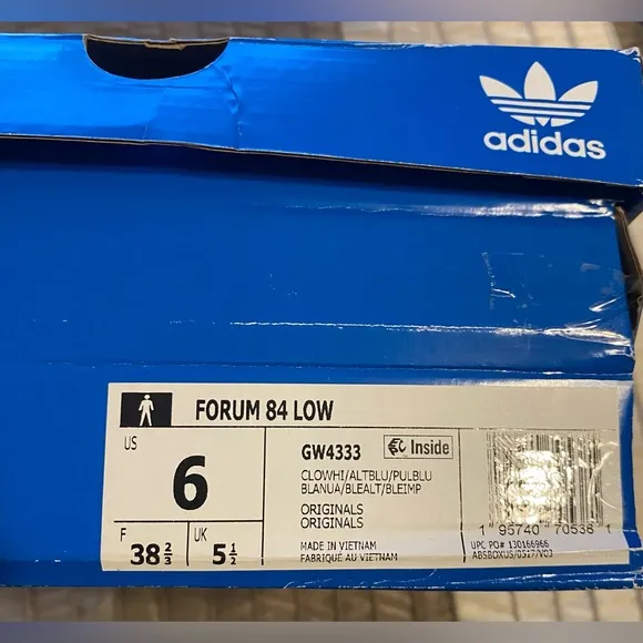 NEW- Adidas FORUM 84 LOW SHOES. Originals. Size 6.  (Box dented)