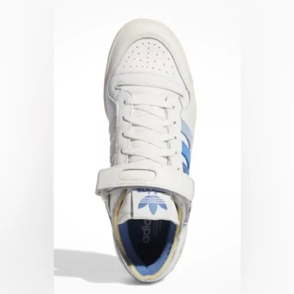 NEW- Adidas FORUM 84 LOW SHOES. Originals. Size 6.  (Box dented)